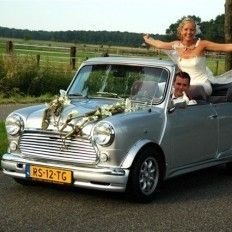 trouwvervoer Mini trouwauto's.nl zelf rijden in een stoere en sportieve mini cabrio