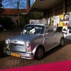 trouwvervoer Mini trouwauto's.nl zelf rijden in een stoere en sportieve mini cabrio