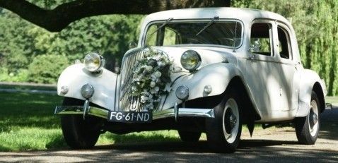 Oldtimer-verhuur Romantische Trouwauto Oldtimer-verhuur Romantische Trouwauto