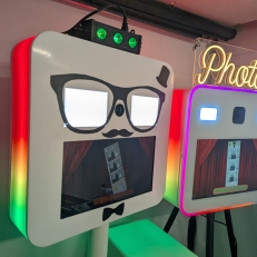  Schonewille Fotografie & Photobooth lekker je zelf zijn, ook op je trouwdag!