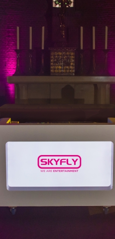 Bruiloft-muziek SKYFLY we are entertainment Bruiloft-muziek SKYFLY we are entertainment