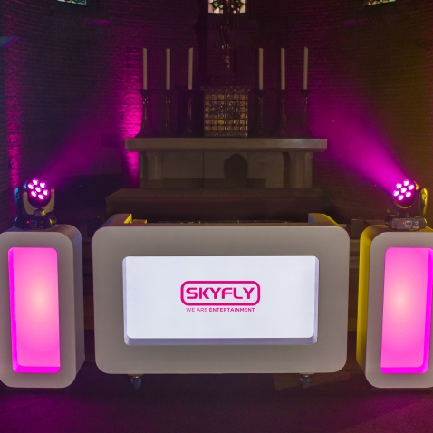 Bruiloft-muziek SKYFLY we are entertainment Bruiloft-muziek SKYFLY we are entertainment