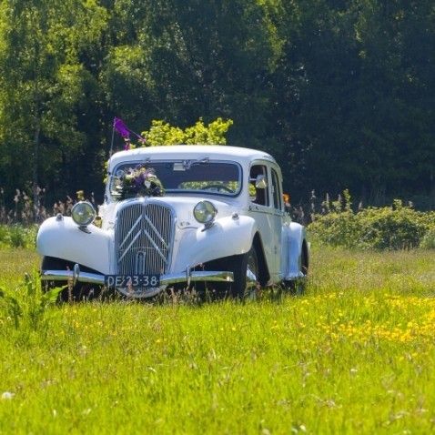 Oldtimer-verhuur Trouw in mijn Citroën