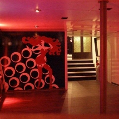 Feestzaal Boot10.nl Rotterdam - Leiden Feestzaal Boot10.nl Rotterdam - Leiden
