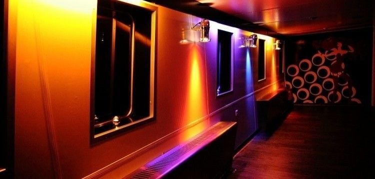 Vrijgezellenfeest Boot10.nl Rotterdam - Leiden Vrijgezellenfeest Boot10.nl Rotterdam - Leiden