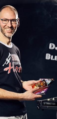 Bruiloft-muziek DJ Big Blender | Bruiloft DJ | Drive In Show | Ervaren & Allround Bruiloft-muziek DJ Big Blender | Bruiloft DJ | Drive In Show | Ervaren & Allround