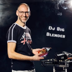 bruiloft-muziek DJ Big Blender | Bruiloft DJ | Drive In Show | Ervaren & Allround DJ voor een geslaagd feest