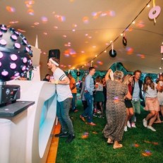 Bruiloft-muziek DJ Big Blender | Bruiloft DJ | Drive In Show | Ervaren & Allround Bruiloft-muziek DJ Big Blender | Bruiloft DJ | Drive In Show | Ervaren & Allround