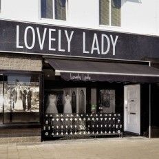  Bruidsboetiek Lovely Lady al sinds 1972 een begrip in de bruidsmode in de regio!