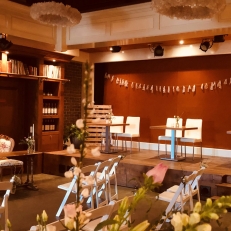 Feestzaal Onder Ons Feestzaal Onder Ons