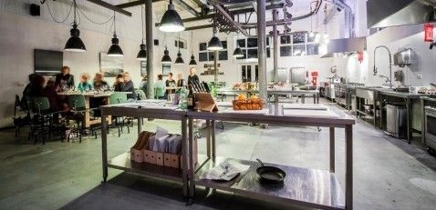 Vrijgezellenfeest Lokaal 55 / De Kookstudio Vrijgezellenfeest Lokaal 55 / De Kookstudio