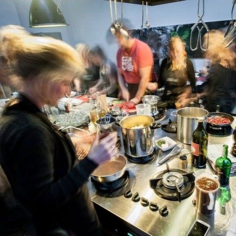 Vrijgezellenfeest Lokaal 55 / De Kookstudio Vrijgezellenfeest Lokaal 55 / De Kookstudio