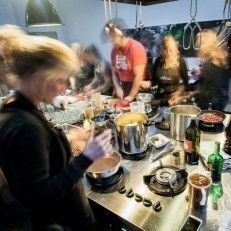 vrijgezellenfeest Lokaal 55 / De Kookstudio verschillende kookworkshops en activiteiten