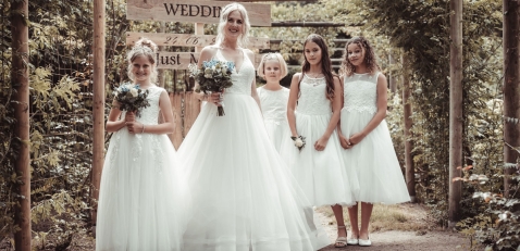 Bruidsmode Gonnie's Kinderkleding Bruidsmode Gonnie's Kinderkleding