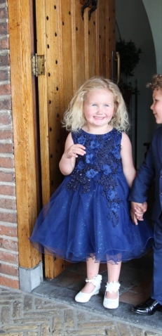 Kinderbruidskleding Gonnie's Kinderkleding Kinderbruidskleding Gonnie's Kinderkleding