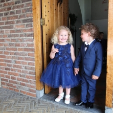 Kinderbruidskleding Gonnie's Kinderkleding Kinderbruidskleding Gonnie's Kinderkleding