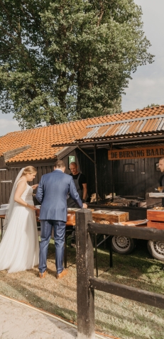 Catering-Partyverhuur De Burning Baarch Catering-Partyverhuur De Burning Baarch
