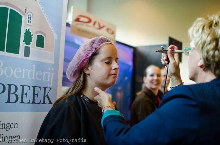 Airbrush make-up