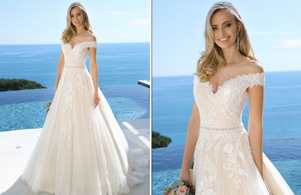 Bruidsjurk met off shoulder bandjes