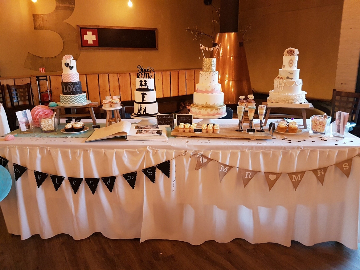 Sweet table met versiering