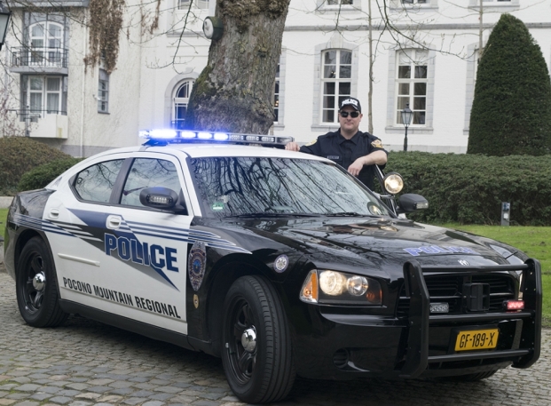 Rides4Fun trouwen in een Amerikaanse politieauto