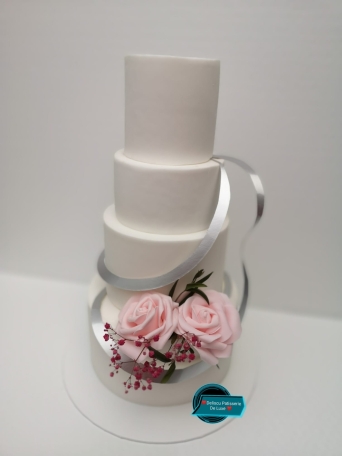 Deliscu Patisserie De Luxe unieke bruidstaarten en meer…