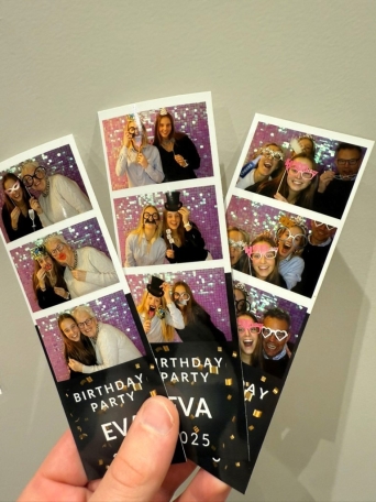 Hippephotoboothhuren.nl Onbeperkt foto's & luxe opties