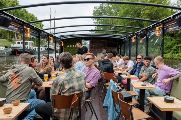 Bootje Speciaal Trouwen op een boot in Groningen