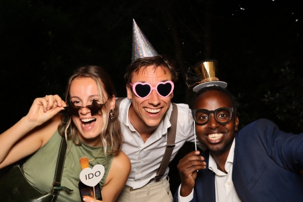 Photobooths Nederland Photobooth bruiloft huren | Plezier & herinneringen