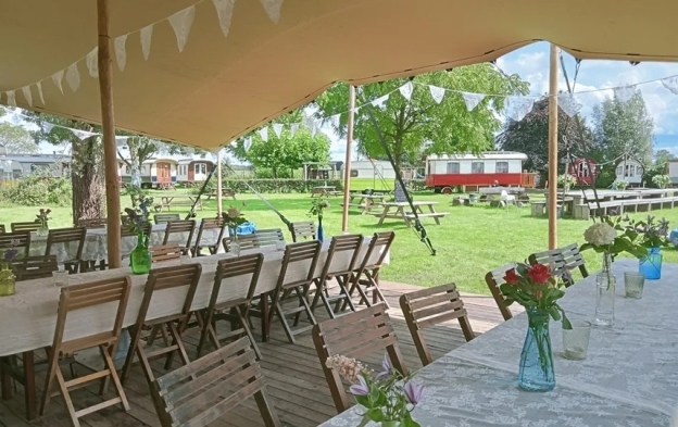 Boheems Paradijs een unieke tiny-wedding