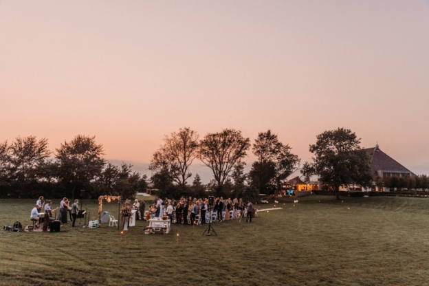De Pollepleats trouwen op een magische plek aan het water