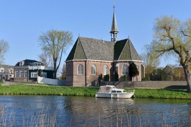 De Oude Kerk Spaarndam een sfeervolle en romantische locatie voor een geslaagde huwelijksvoltrekking