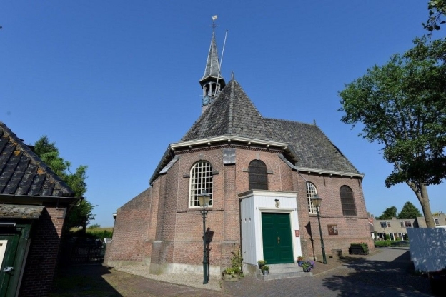 De Oude Kerk Spaarndam een sfeervolle en romantische locatie voor een geslaagde huwelijksvoltrekking