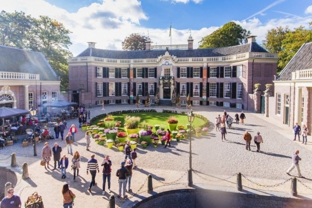 Kasteel Groeneveld 18e-eeuwse buitenplaats in Baarn